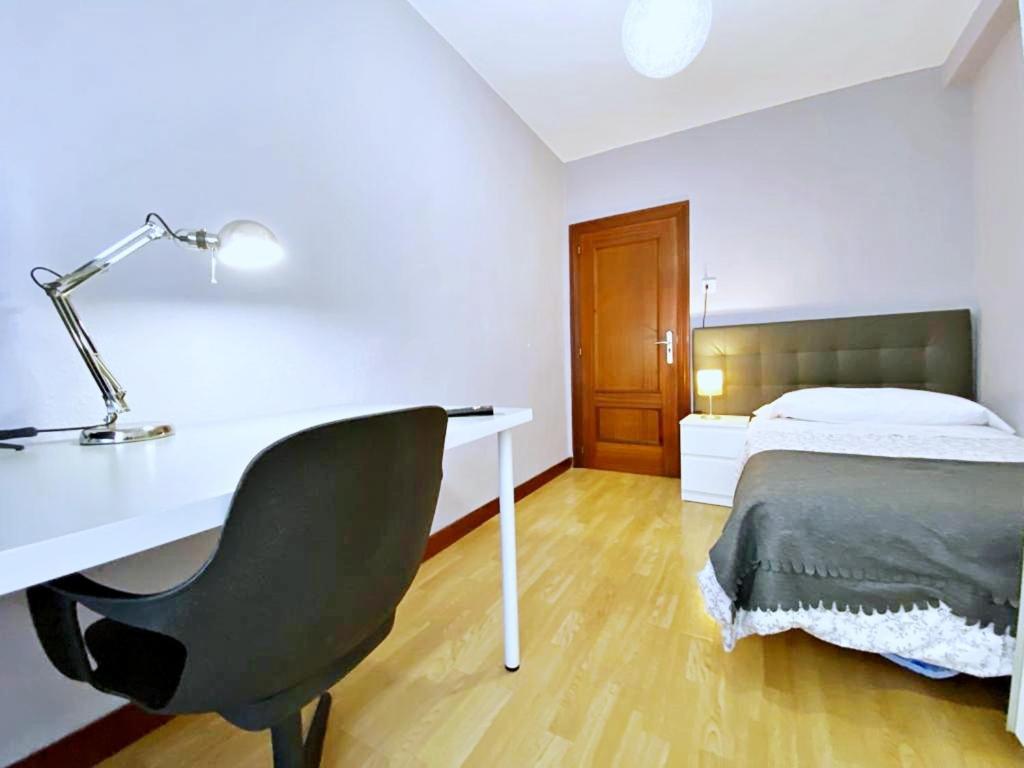 Apartamentos Milan 1 Wifi Y Parking Gratuito Oviedo Exterior photo